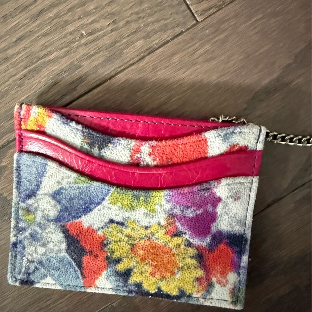 HOBO Max Floral Printed Leather Card Case with Chain Clip - Picture 9 of 9